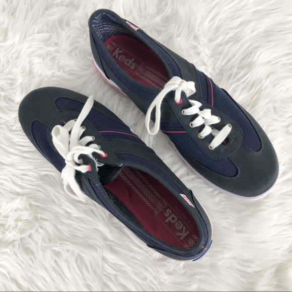 Keds 9.5 dark blue slip on lace up sneakers EUC